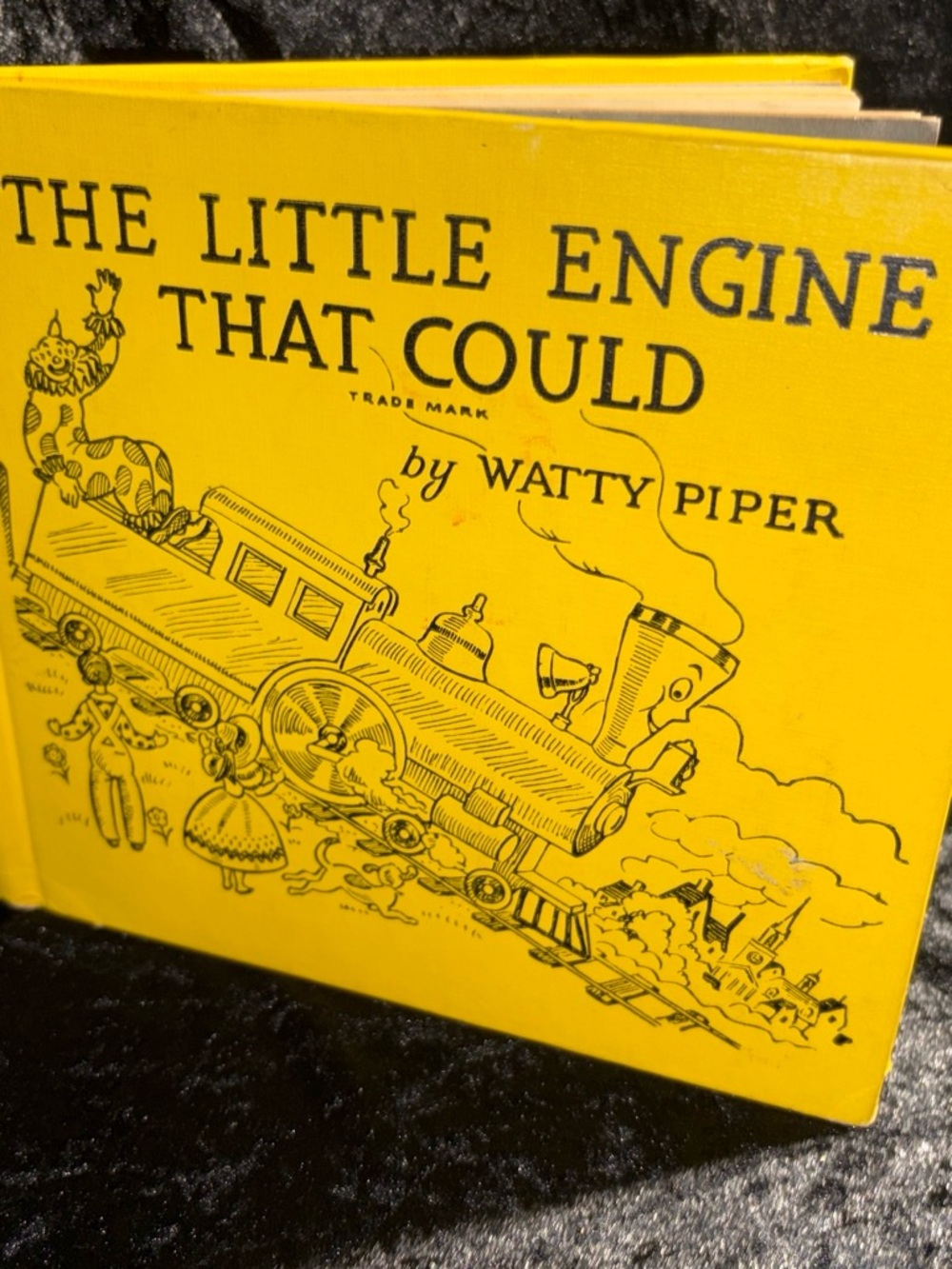 Platt & Munk The Little Engine That Could Hardcover Book Yellow Vintage Classic